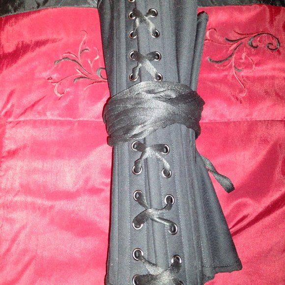 Timeless Trends Corset - Picture 3 of 4